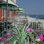 Aparthotel Stella Maris 3*