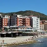 Stella Maris Aparthotel Pietra Ligure