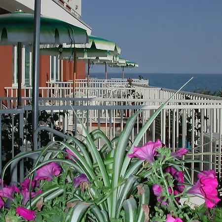 Aparthotel Stella Maris 3*