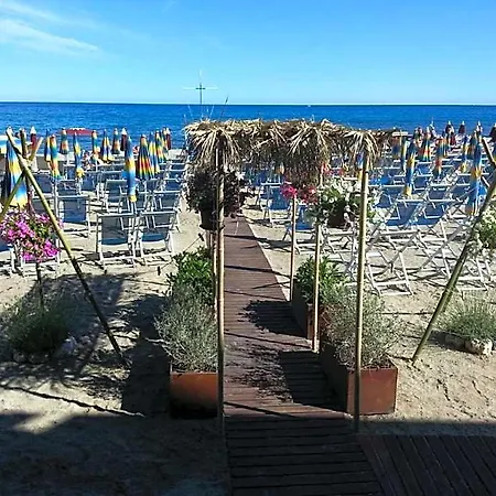 Lägenhetshotell Stella Maris Pietra Ligure