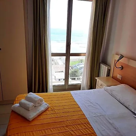 Stella Maris Lägenhetshotell 3*