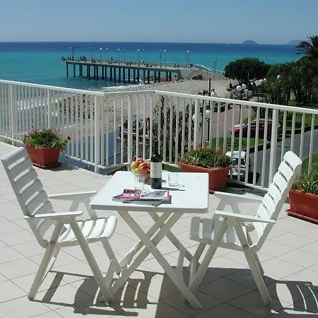 Stella Maris ピエトラ・リーグレ